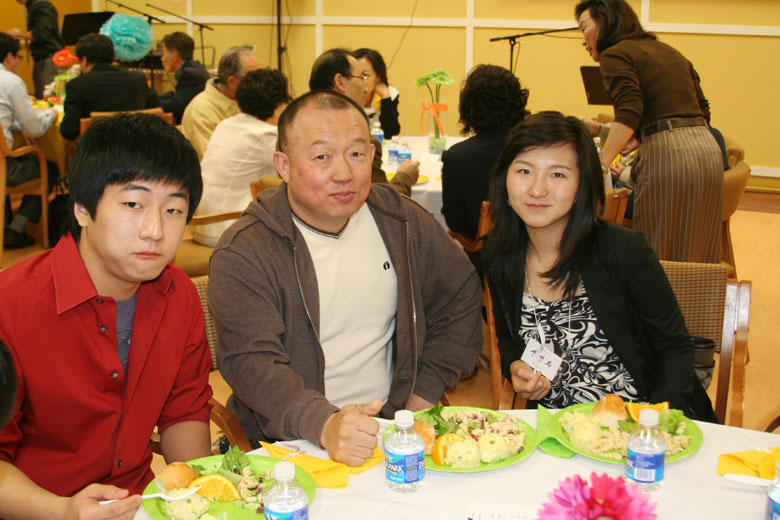 041209-easter (43).jpg